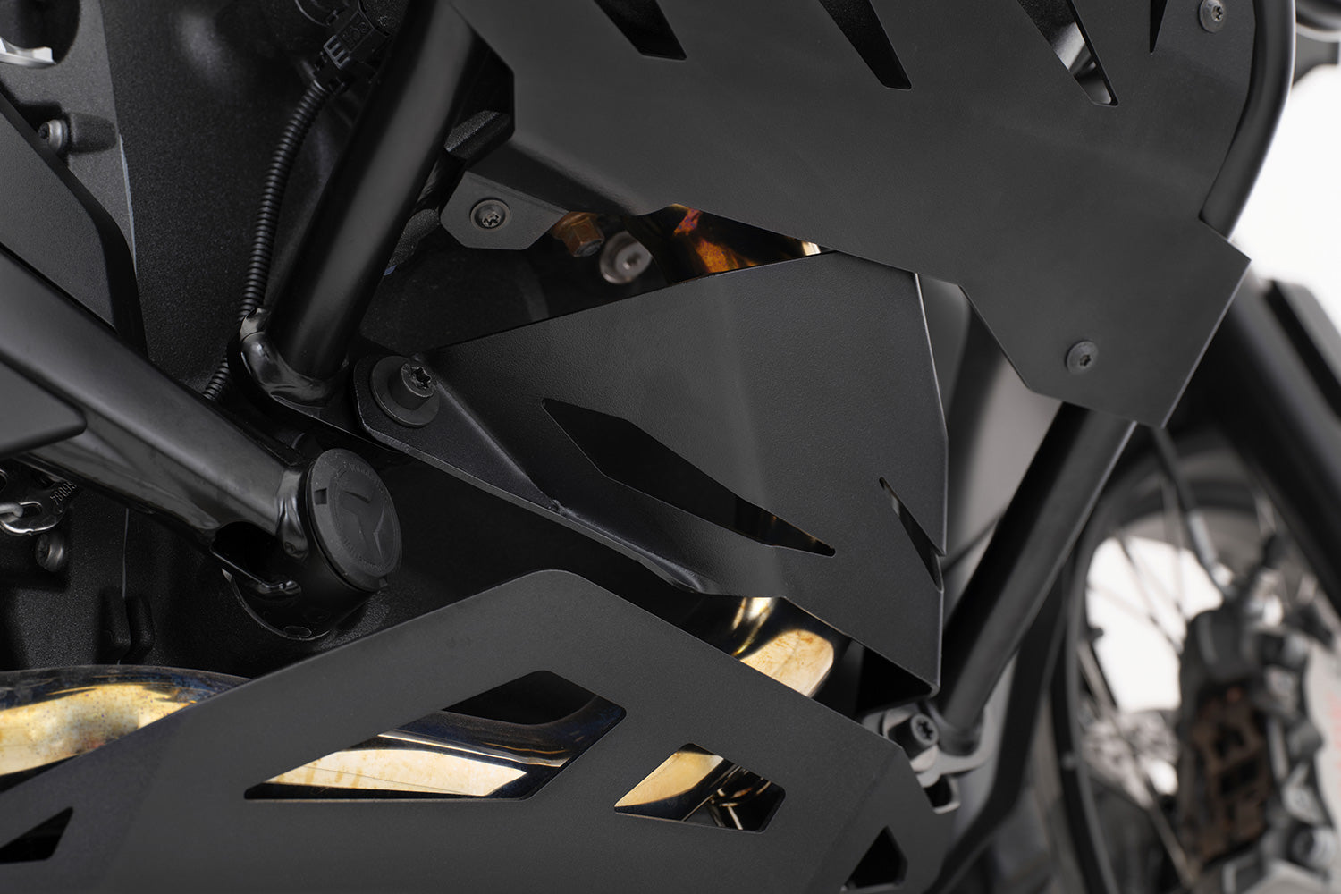 Extended Protection for Header Pipes, Engine and Peripherals ✔ Premium components ✔ Integrated design ➜ Order now