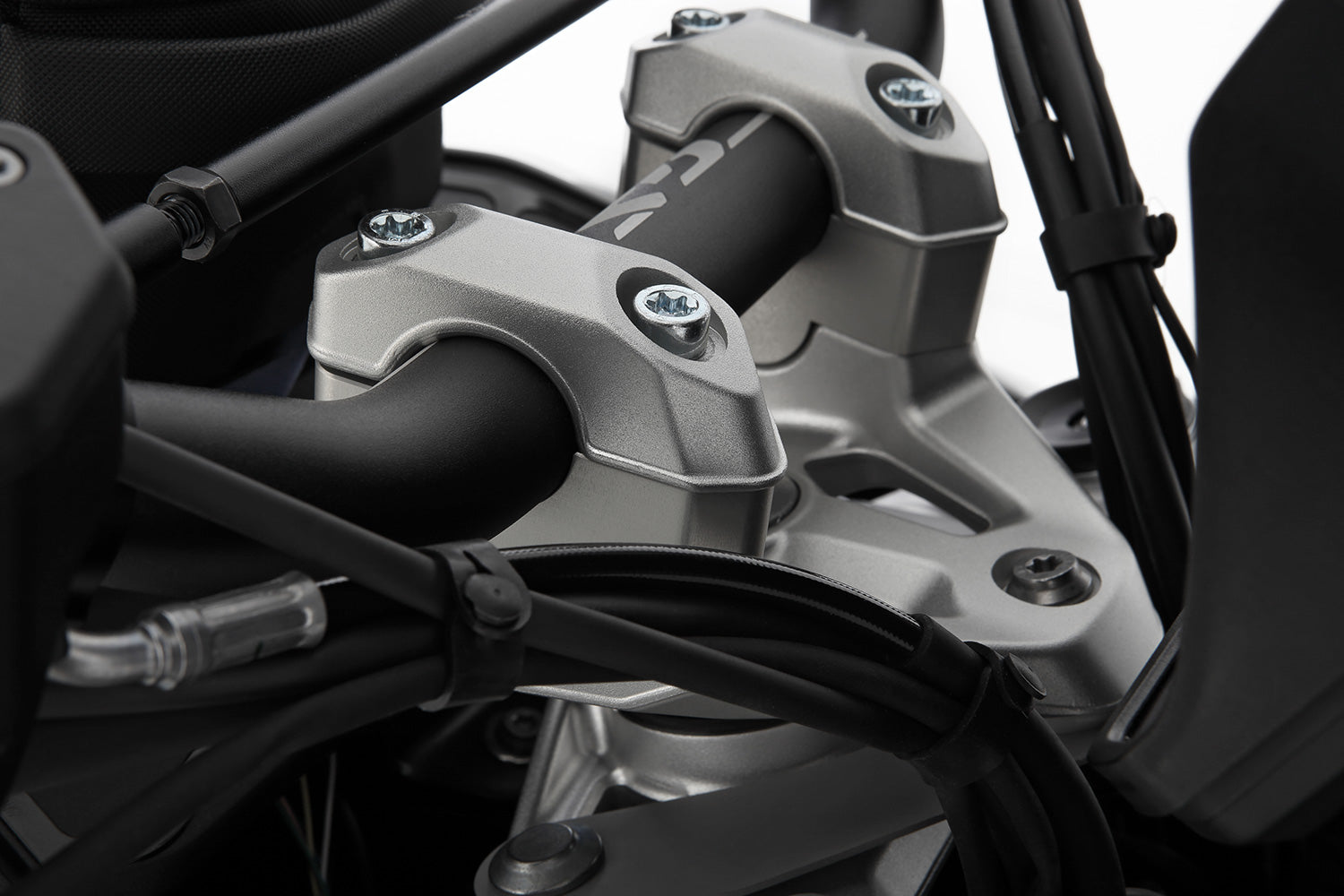 Wunderlich handlebar riser ERGO R 1300 - complete your BMW ✔ Premium components ✔ Integrated design ➜ Order now