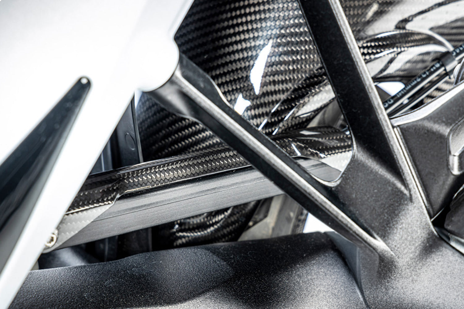 Ilmberger - Brake Line Cover for R 1300 GS + Adventure