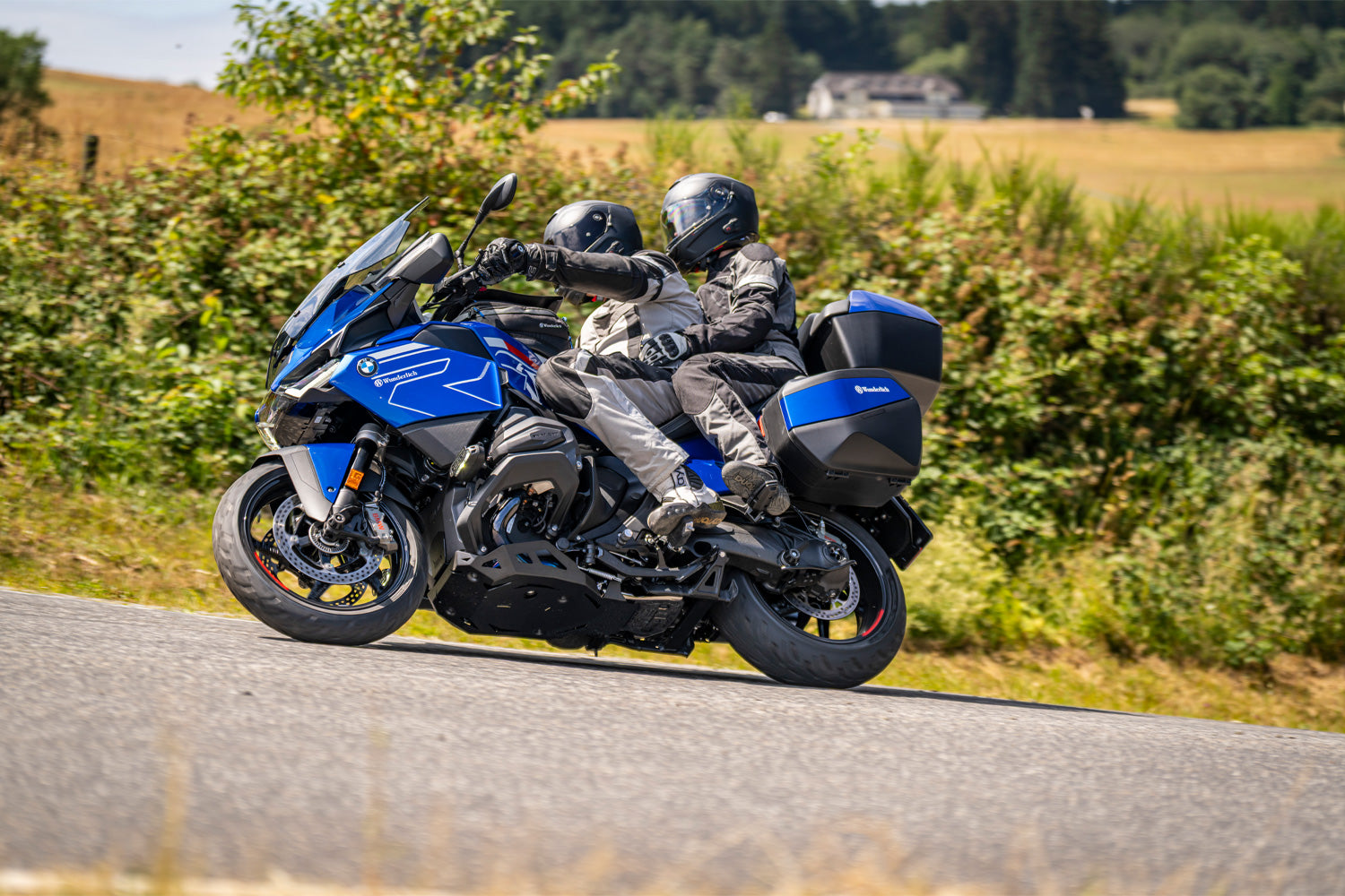 Comprehensive protection for engine housing, oil sump, and exhaust manifold - ✔ Premium components ✔ Integrated design ➜ Order now