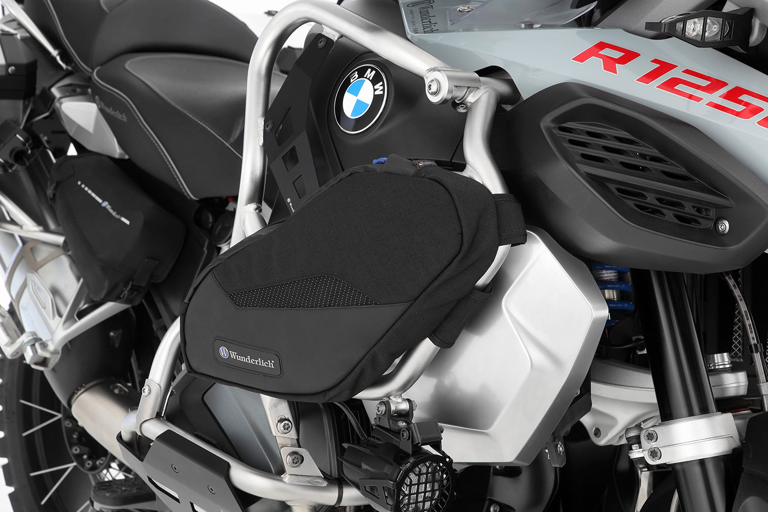 Wunderlich tank protection bar bags R 1250 GS Adventure - complete your BMW ✔ Premium components ✔ Integrated design ➜ Order now