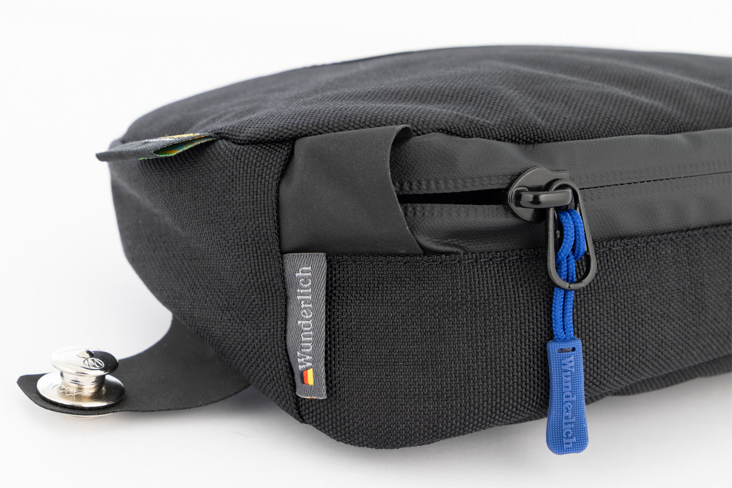Tailor-made cockpit bag in CORDURA® TrueLock™ fabric