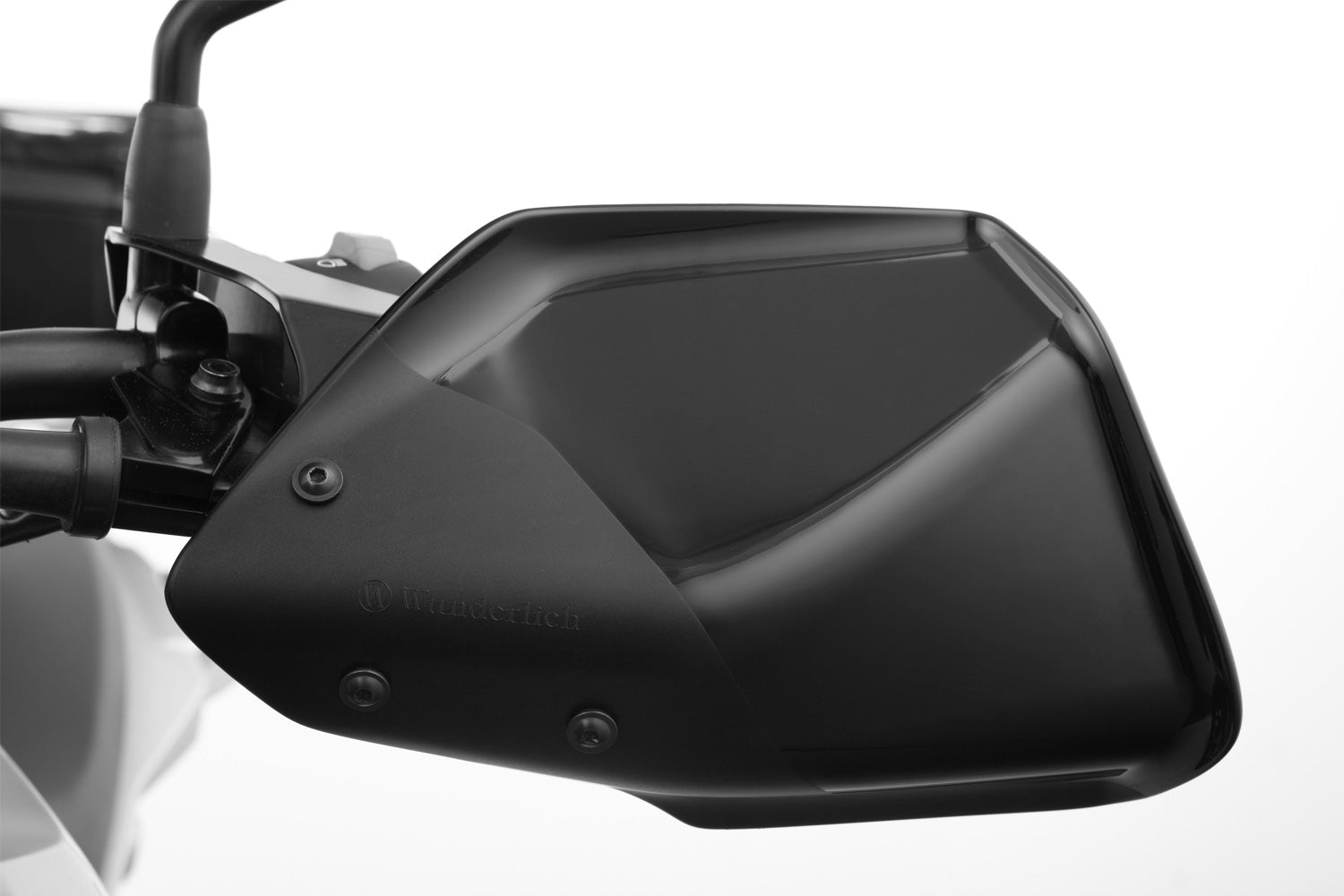 These hand guards offer maximum protection from cold, rain, or dirt.