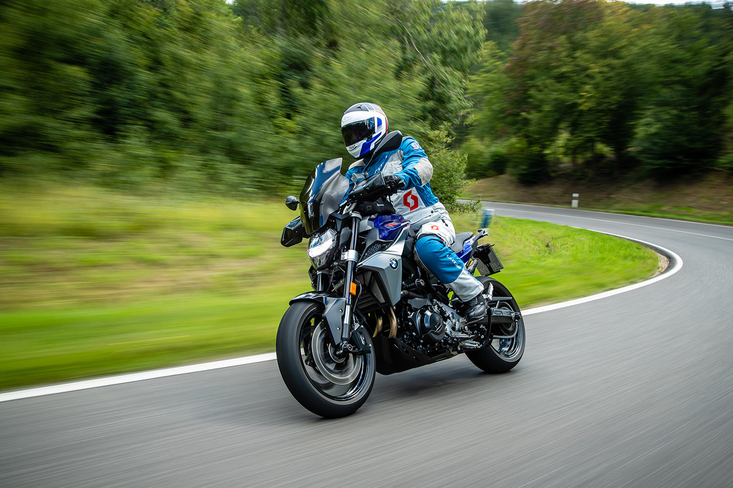 Wunderlich MARATHON windshield F 900 R - complete your BMW ✔ Premium components ✔ Integrated design ➜ Order now