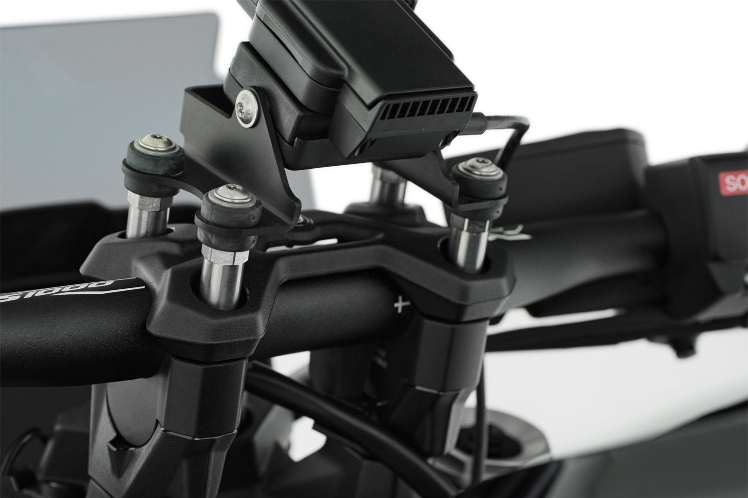 Special screws for handlebar riser with sat nav