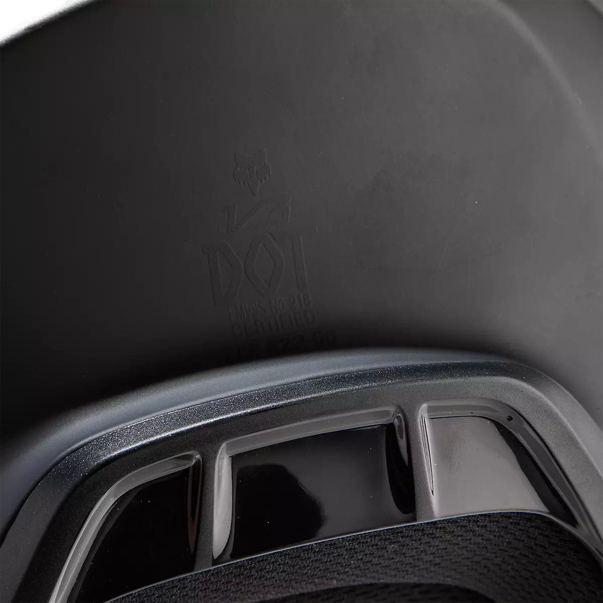 Fox Racing - V3 Solid Helmet-Matte Black (31365-255)