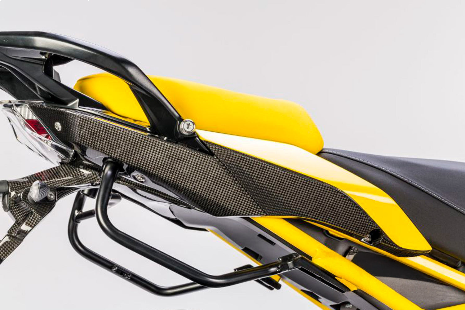 Ilmberger - Side Cover on Seat for R 1200 R / RS LC