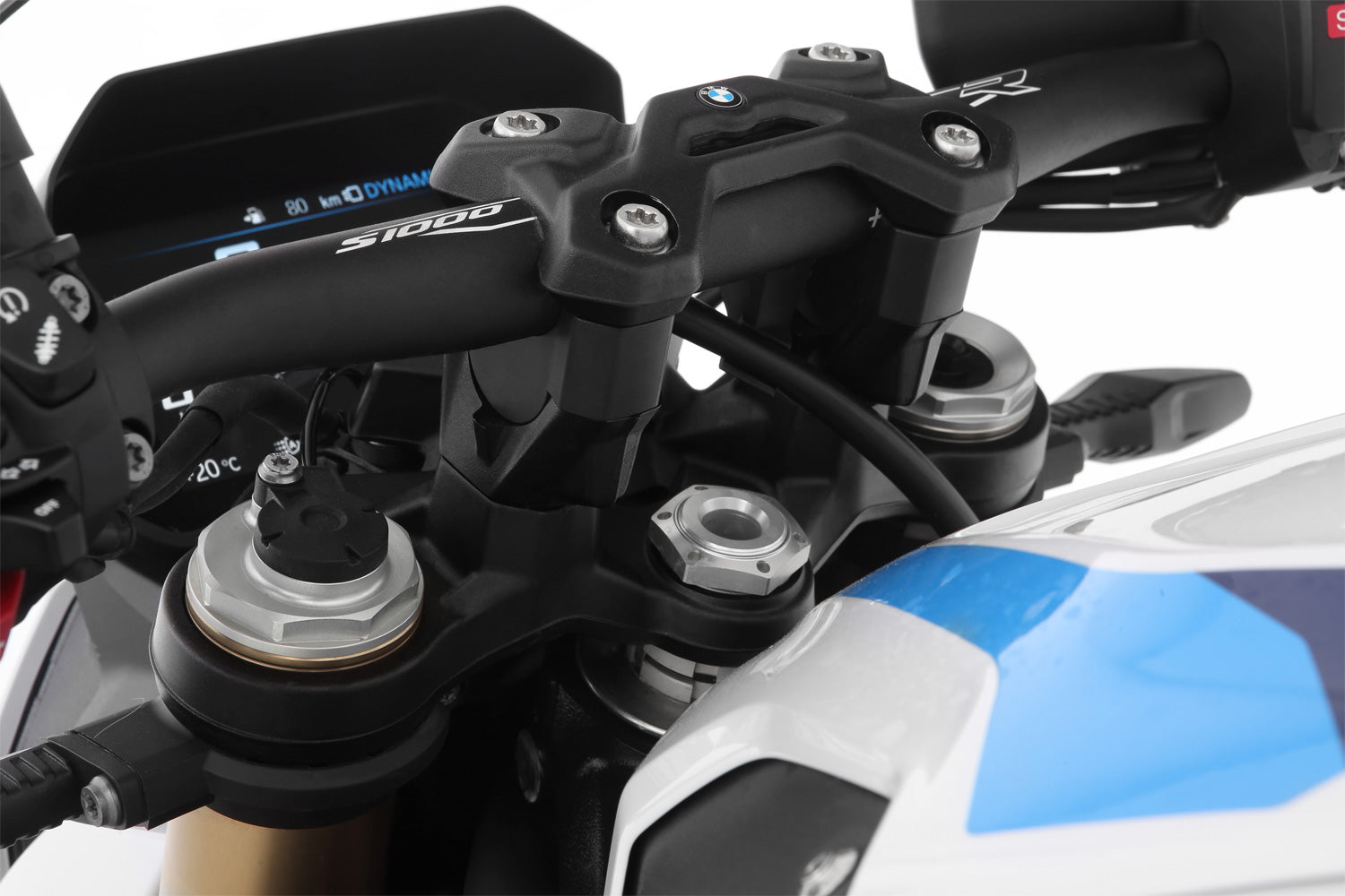 The handlebar riser designed especially by our developers raises the handlebars moderately by 25 mm