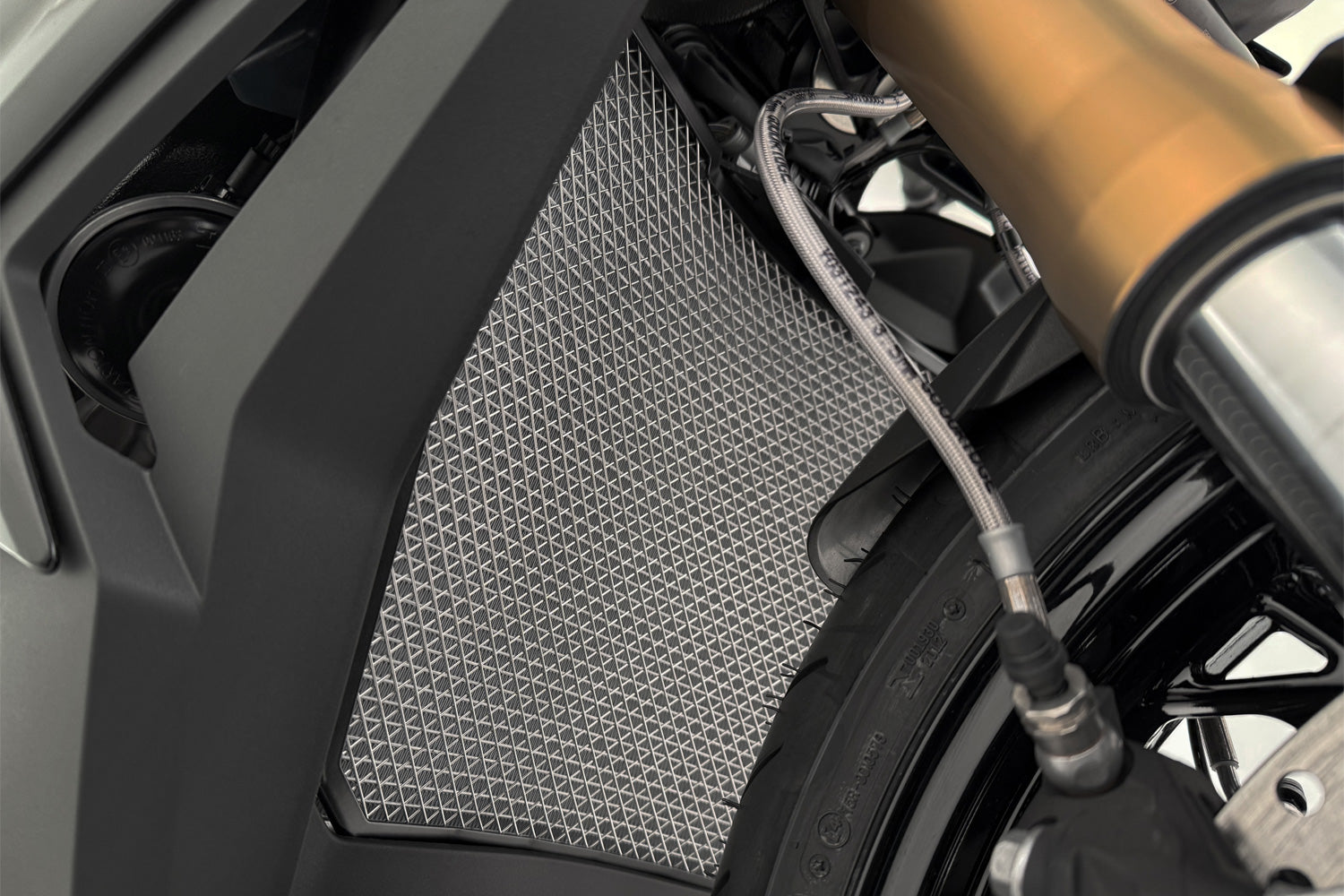 Refined, reliable protection of the vulnerable radiator network for the radiator