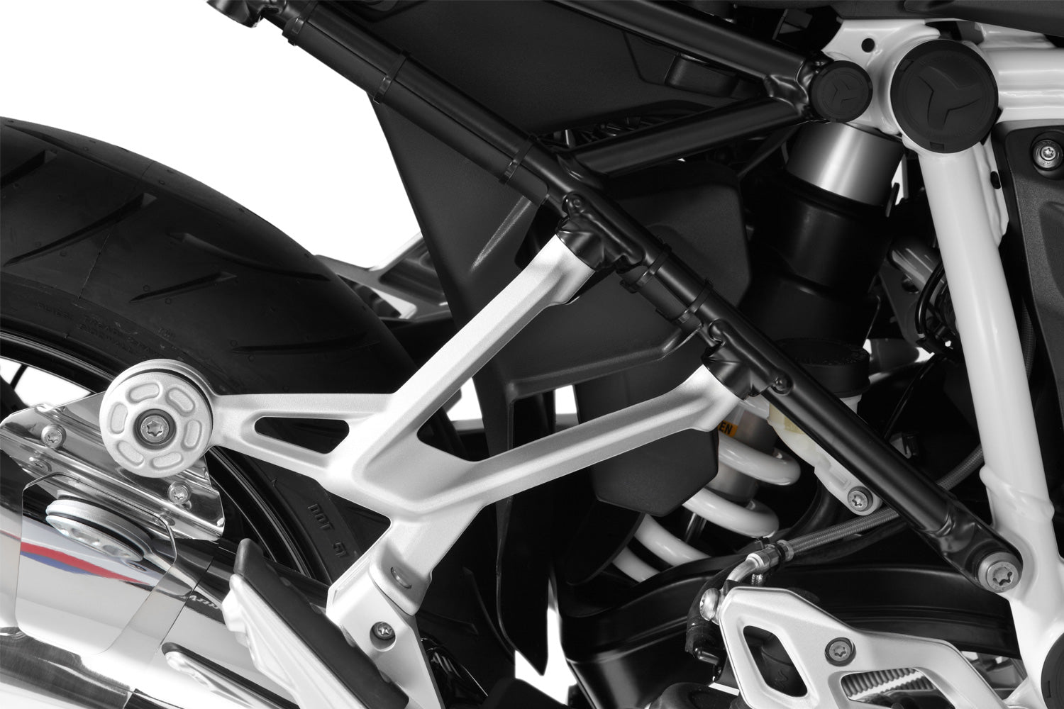 This splash guard protects the shock, along with shock mounts, swing arm, collector pipes and rear of the gearbox of the R 1200 RS LC.