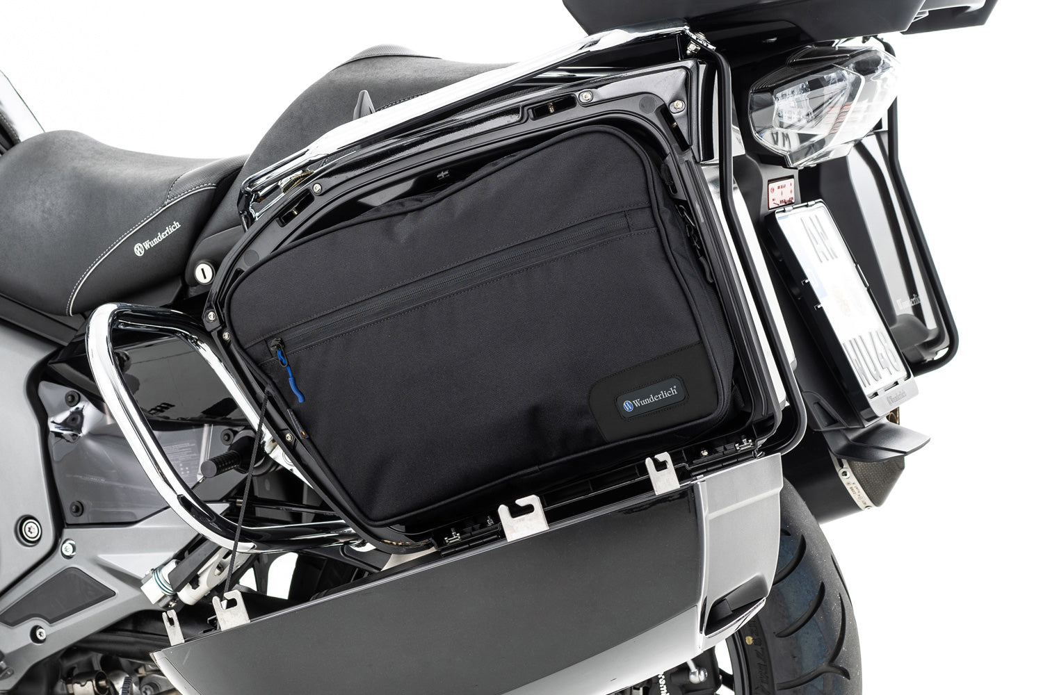 Our robust black inner pockets for cases are perfectly crafted and leave nothing to be desired