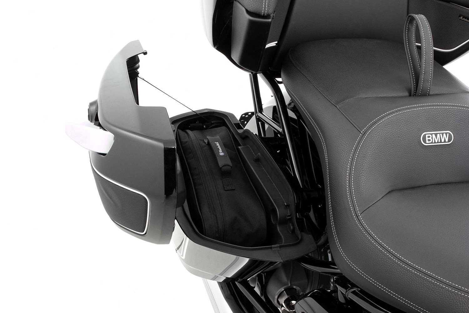 Our tailor-made and robust suitcase inner pockets are perfectly crafted and leave nothing to be desired
