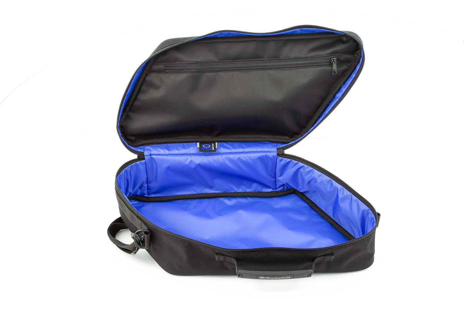 Our tailor-made and robust suitcase inner pockets are perfectly crafted and leave nothing to be desired