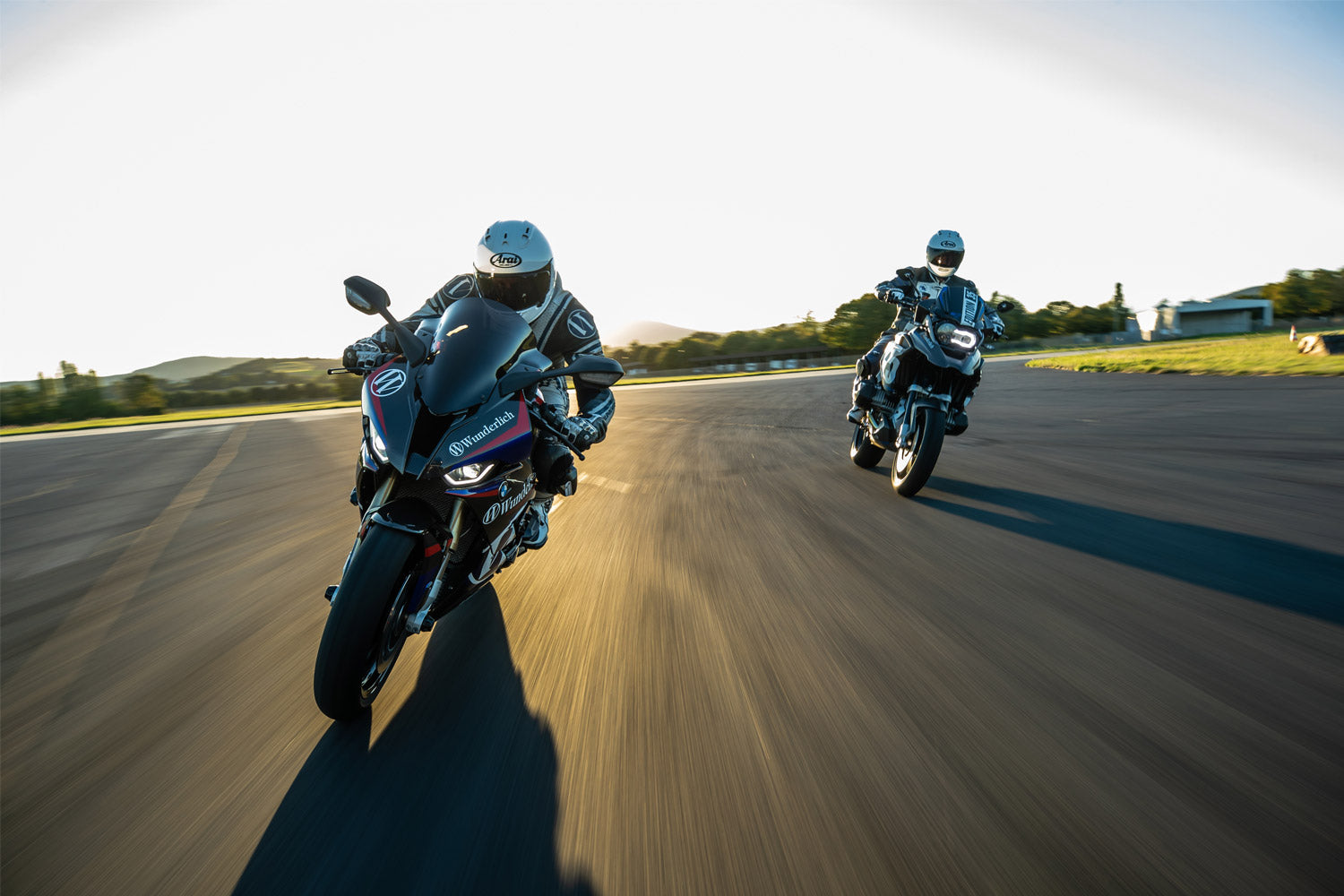 Mechanical and aerodynamic stability even at top speeds ✔ Premium components ✔ Integrated design ➜ Order now