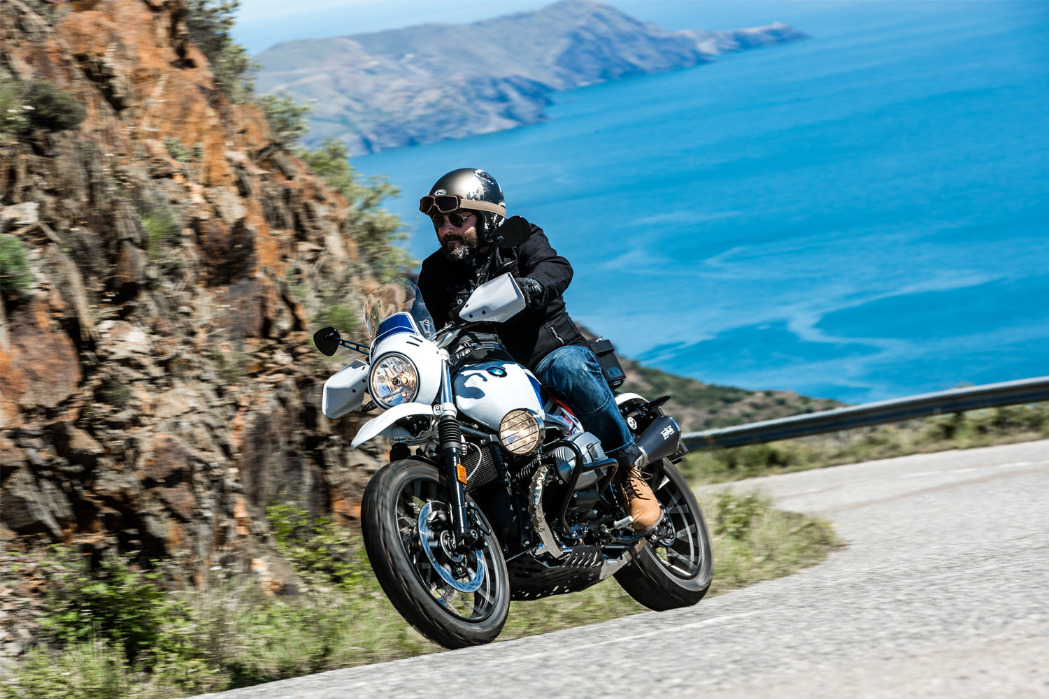 Wunderlich Screen for cockpit fairing R nineT Urban G/S - complete your BMW ✔ Premium components ✔ Integrated design ➜ Order now