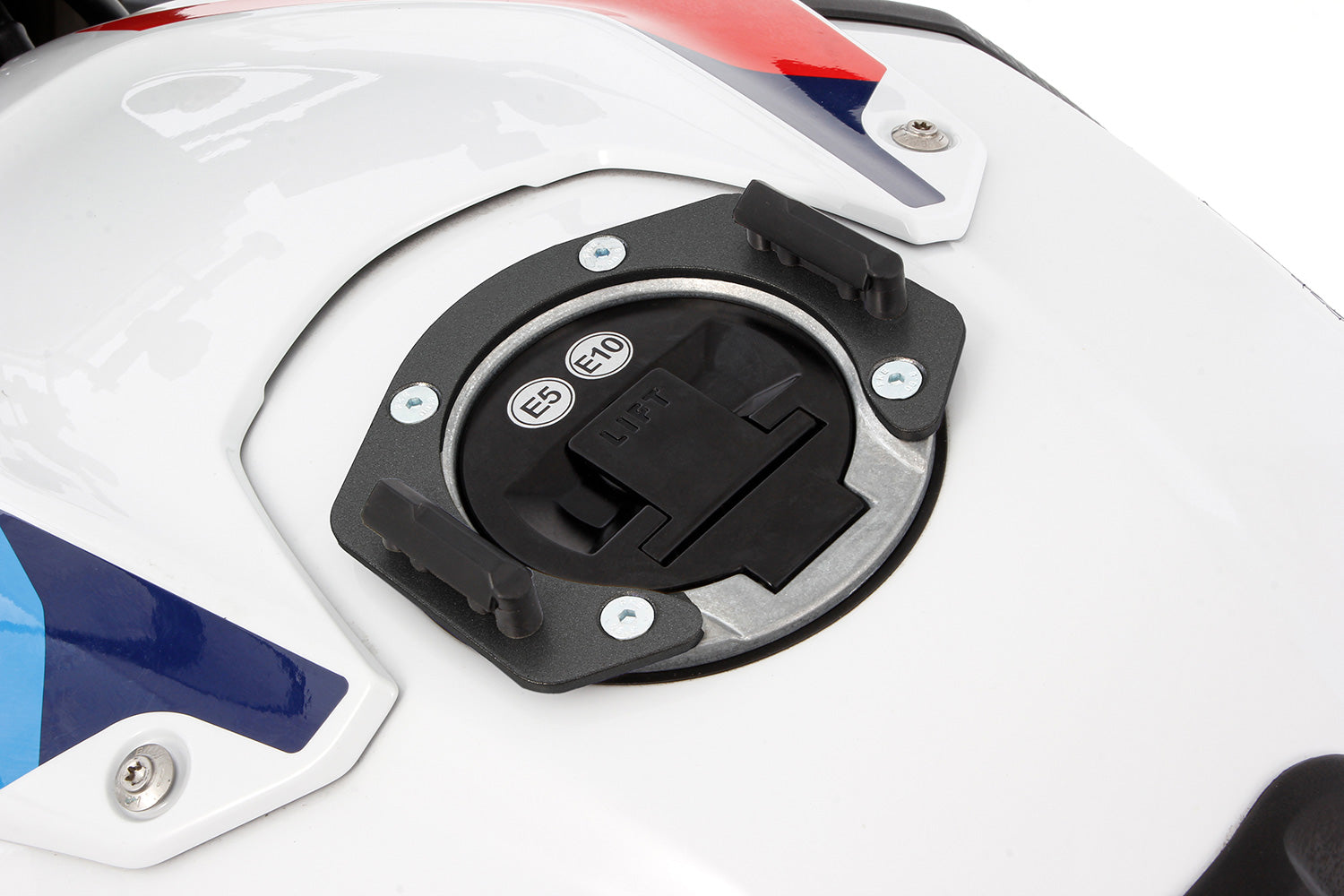 Tank ring bracket for secure attachment of CLICK BAGs with a single click