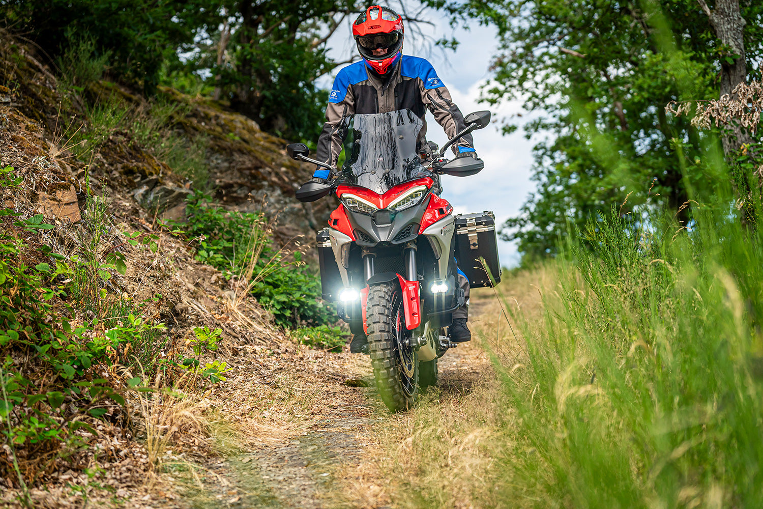 Ergonomically comfortable and safer braking – with our brake lever enlargement