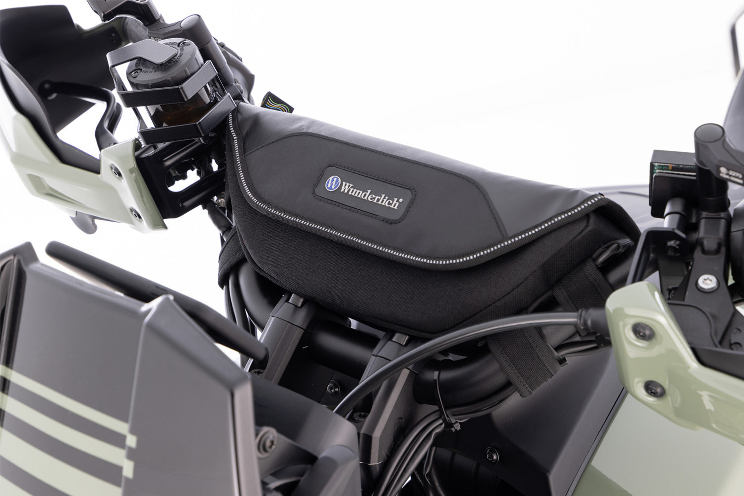 The glove compartment for the motorcycle – always accessible