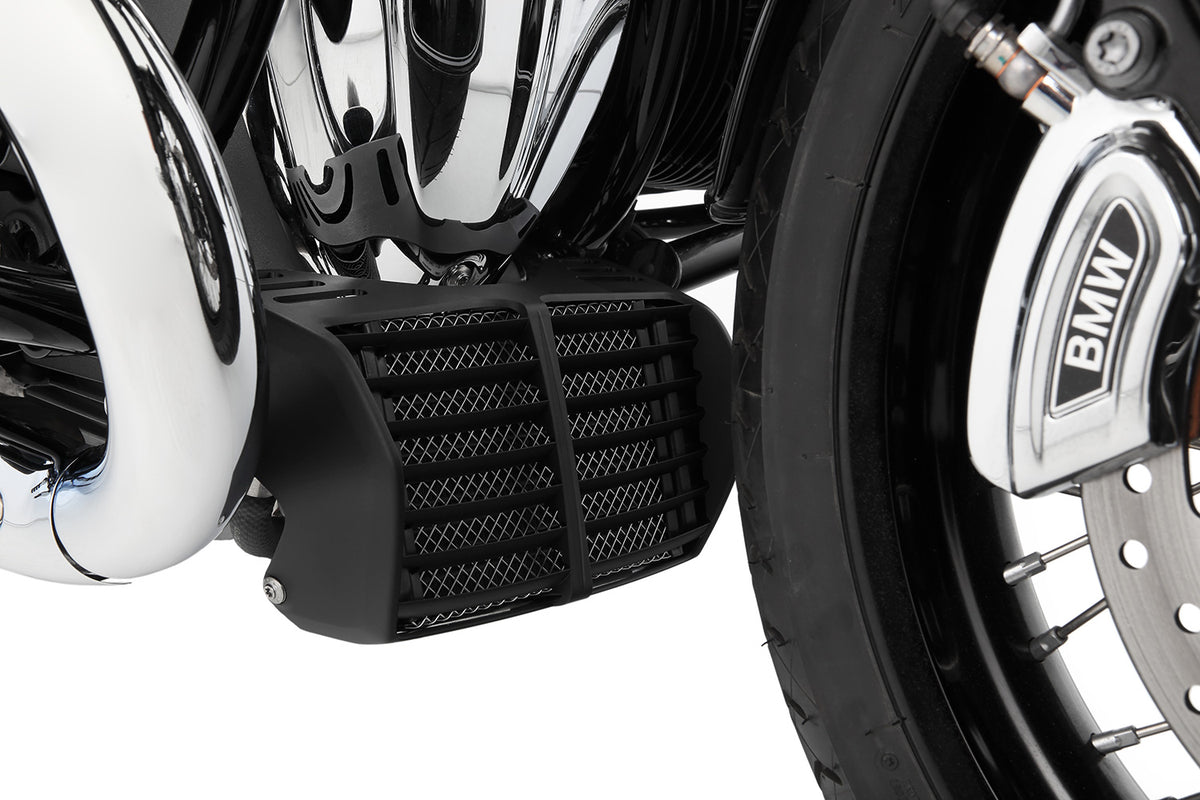 It reliably protects the oil cooler without impacting the air flow.