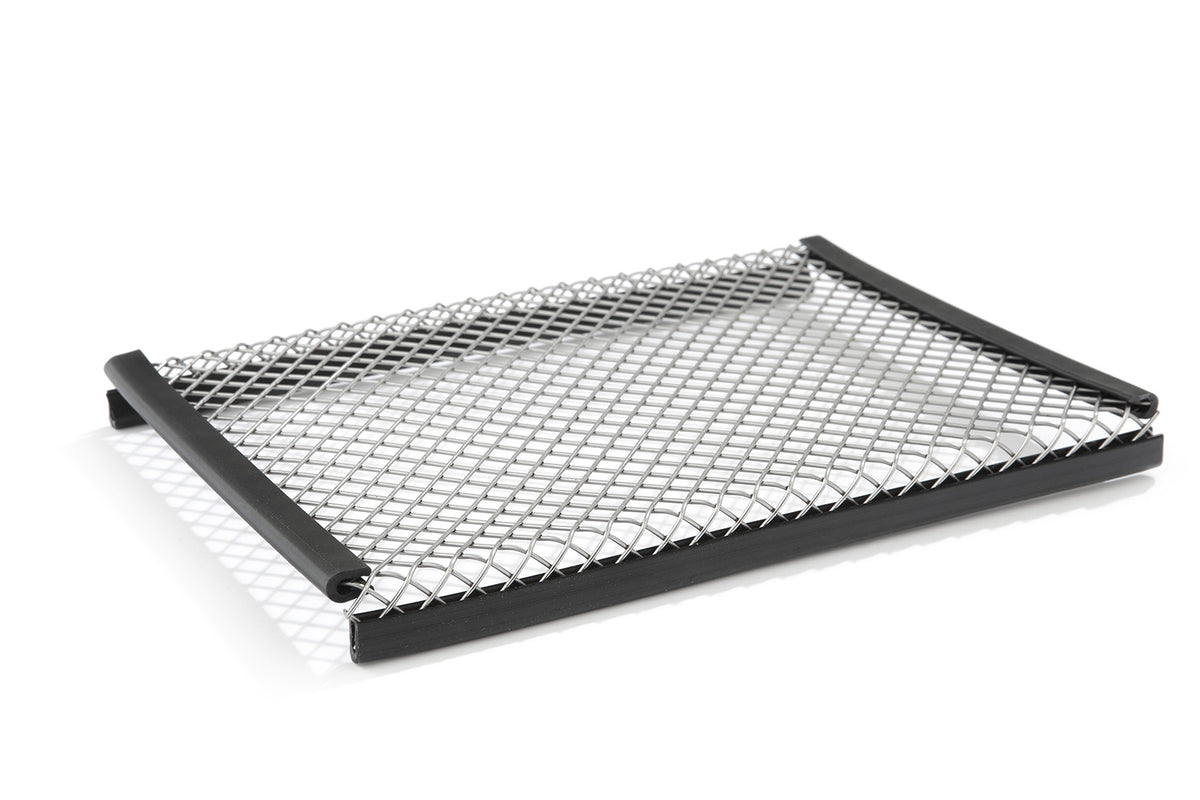 It reliably protects the oil cooler without impacting the air flow.