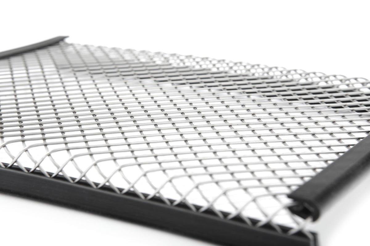 It reliably protects the oil cooler without impacting the air flow.