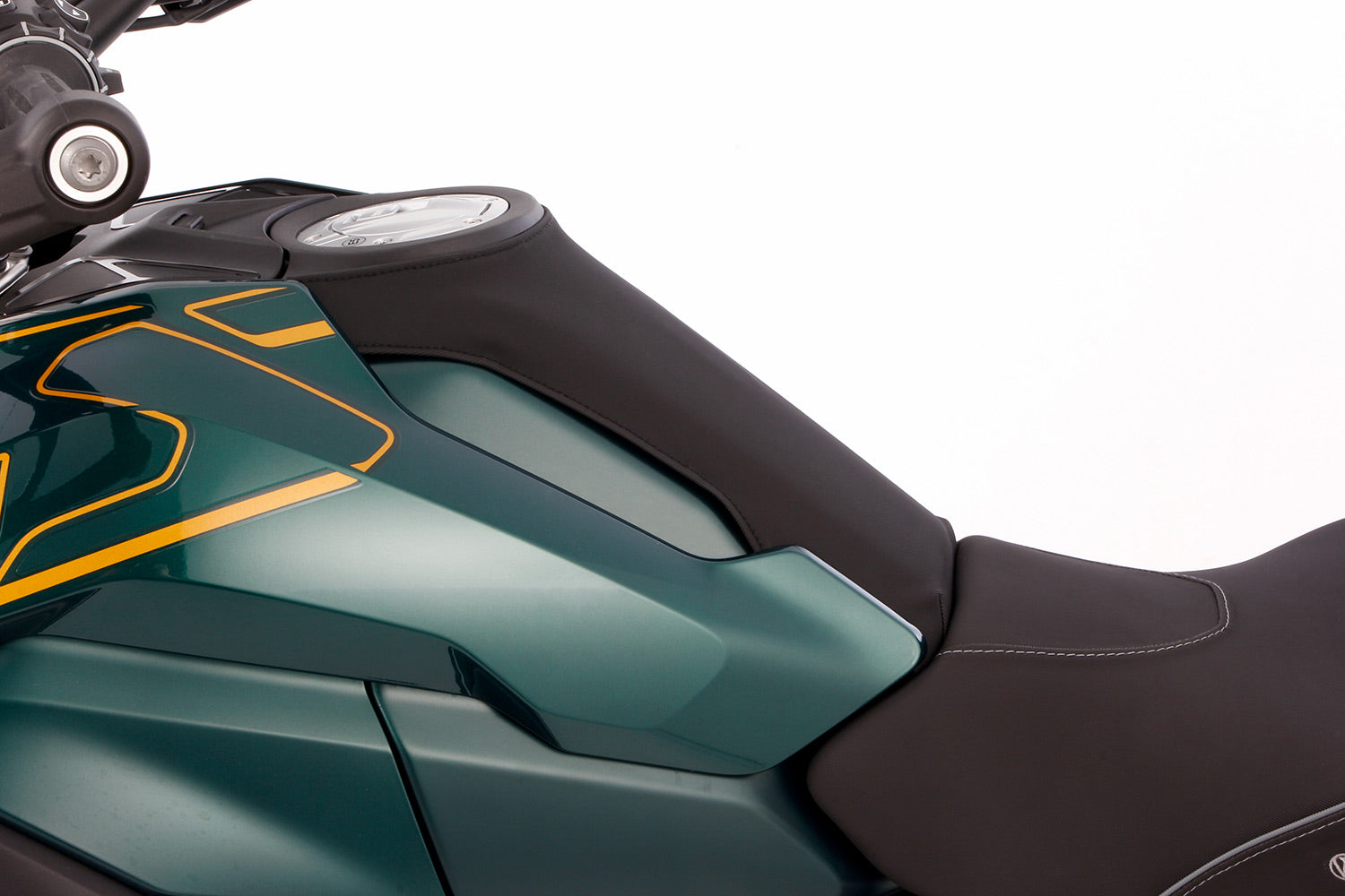 Custom-made tank cover by Wunderlich - complete your BMW ✔ Premium components ✔ Integrated design ➜ Order now