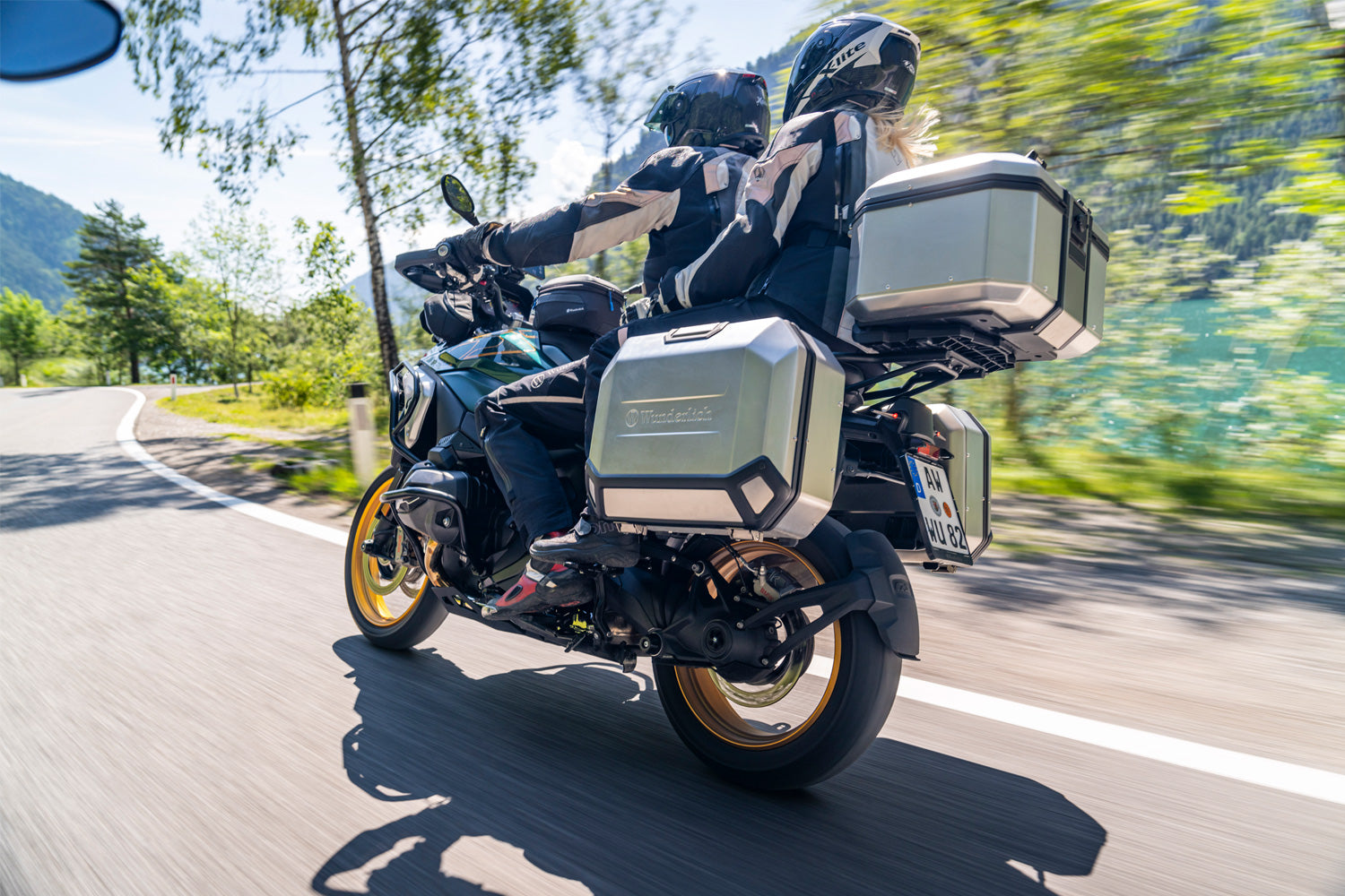 Cardan protection R 1300 GS (Adventure) - complete your BMW ✔ Premium components ✔ Integrated design ➜ Order now