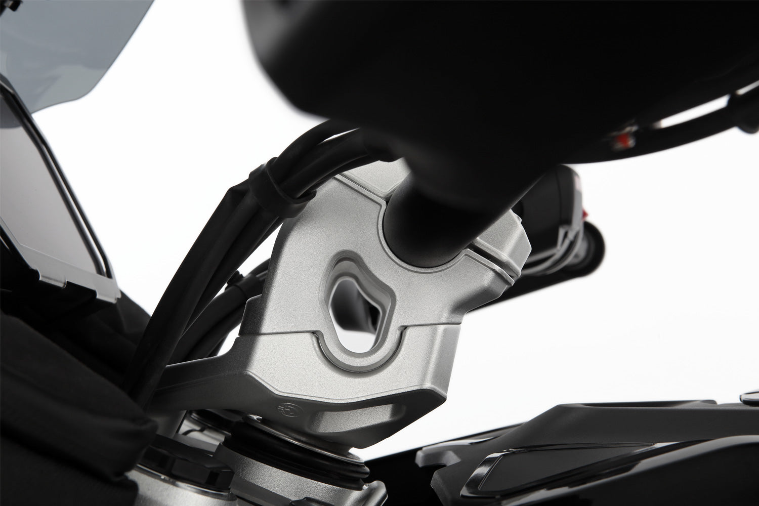 Wunderlich ERGO+ handlebar riser R 1300 - complete your BMW ✔ Premium components ✔ Integrated design ➜ Order now