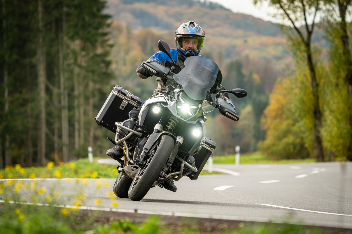 Wunderlich passenger footrest lowering kit R 1300 GS (Adventure) - complete your BMW ✔ Premium components ✔ Integrated design ➜ Order now