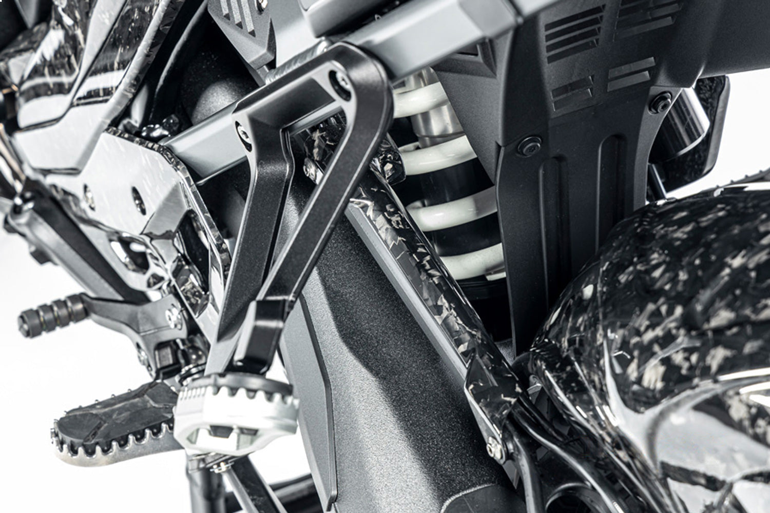 Ilmberger - Brake Line Cover for R 1300 GS + Adventure