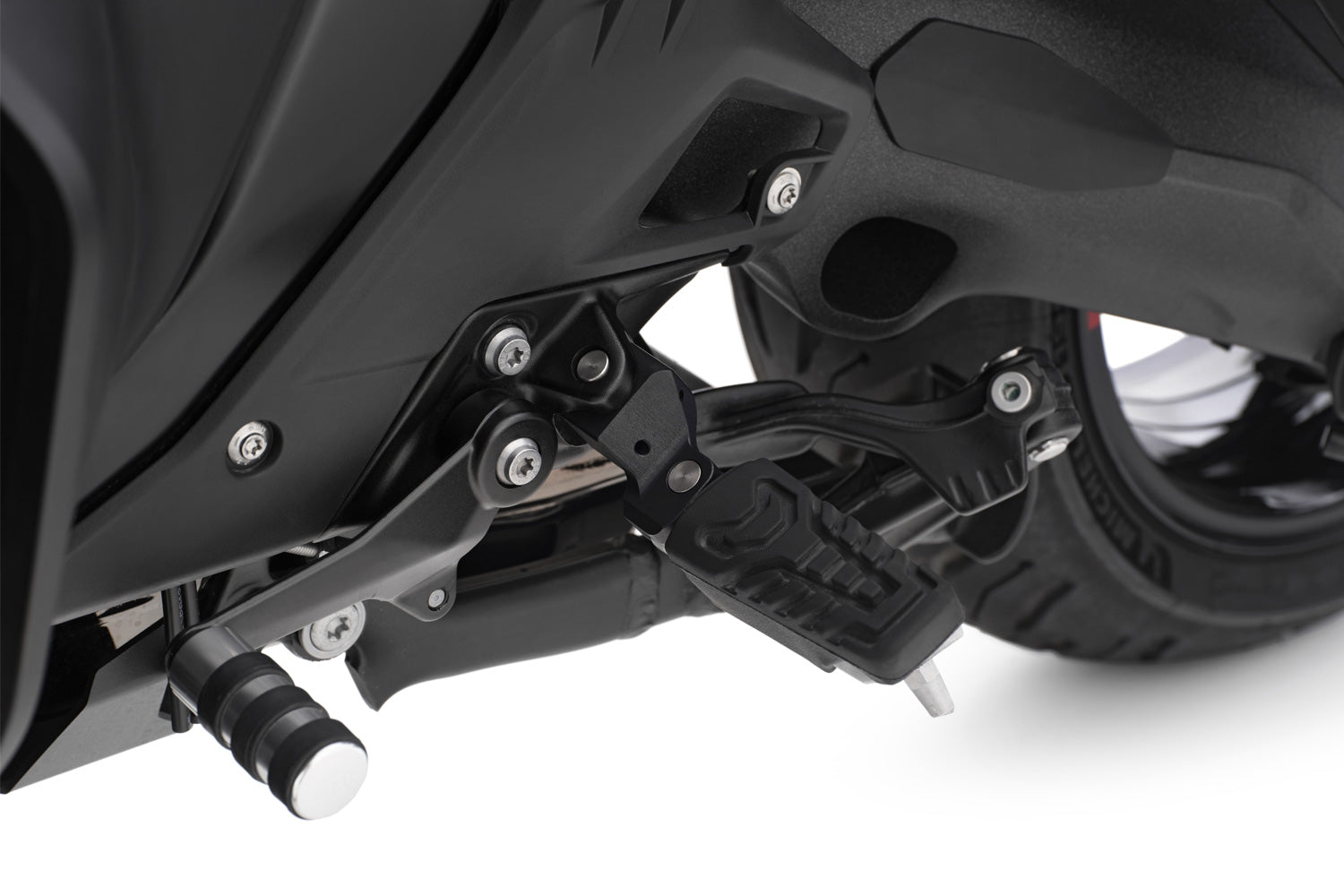 A lowered footrest to reduce knee joint strain ✔ Premium components ✔ Integrated design ➜ Order now