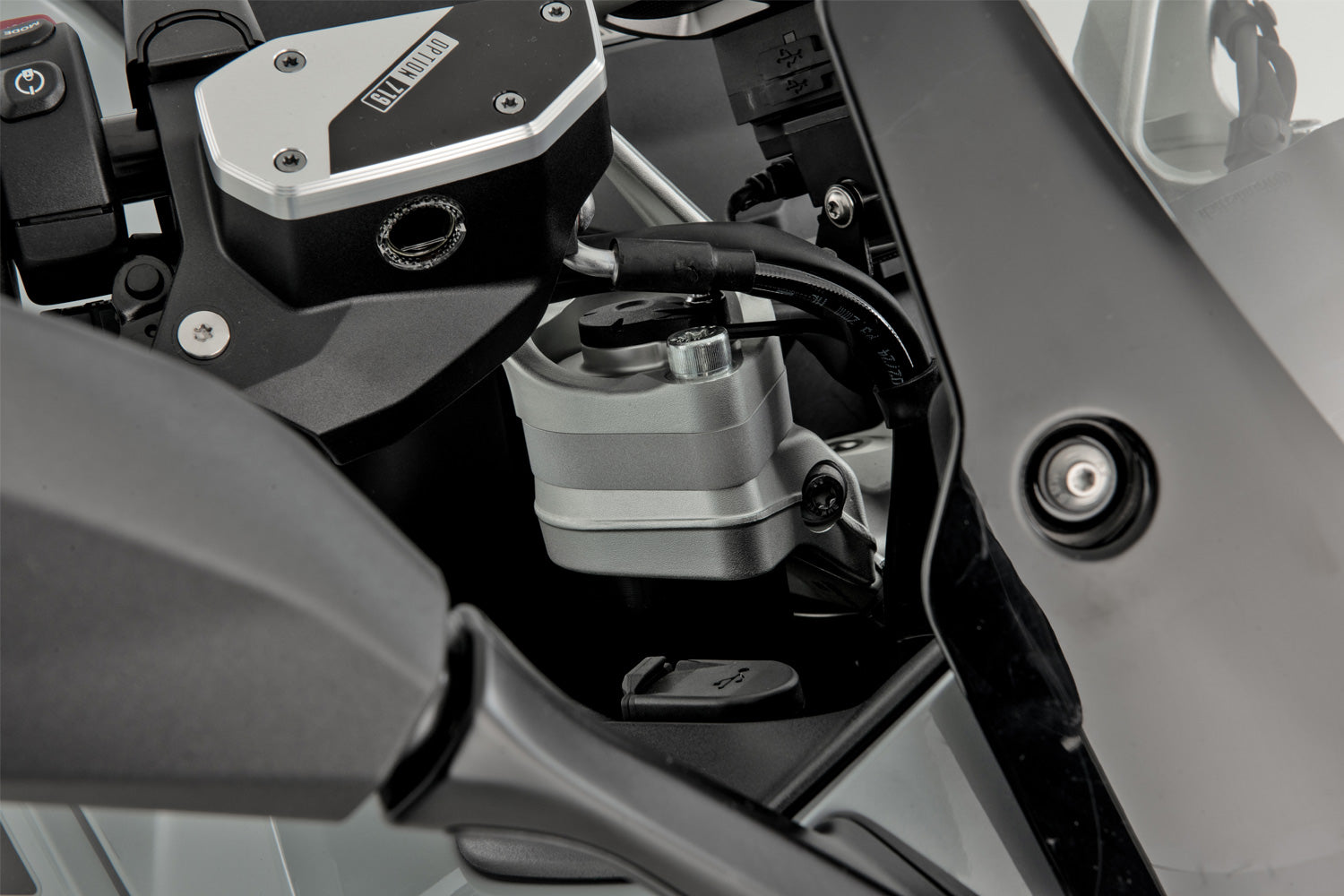 Wunderlich Handlebar Riser ERGO R 1300 RS with original BMW navigation system-15310-100