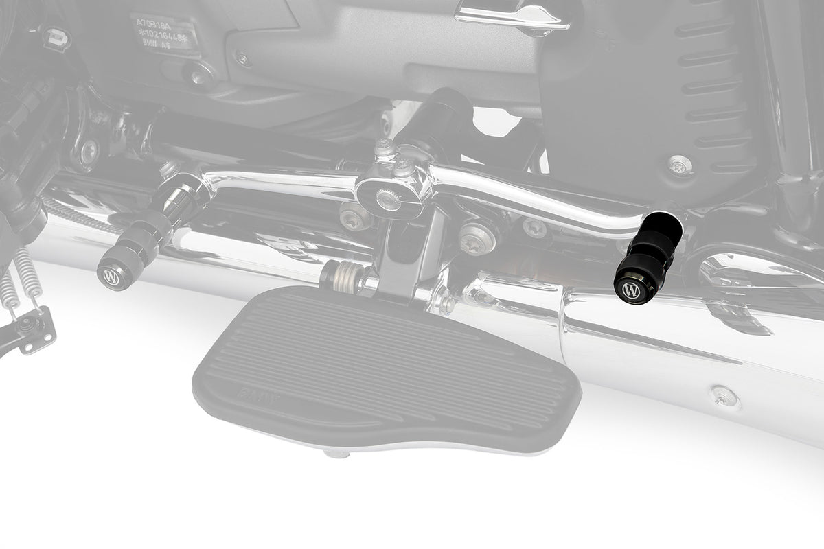 Our gear-shifter extension replaces the series standard lever. At 50 mm, it’s twice as long (!) as the original.