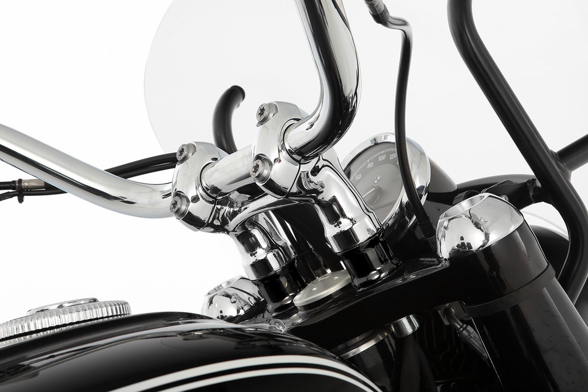 Raises the handlebar base by approx. 25 mm