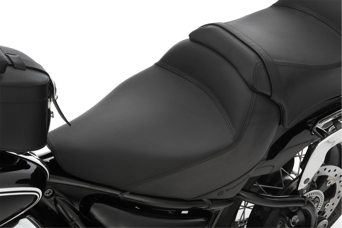 High-quality and particularly comfortable seat for the BMW R 18 and R 18 Classic from Wunderlich.