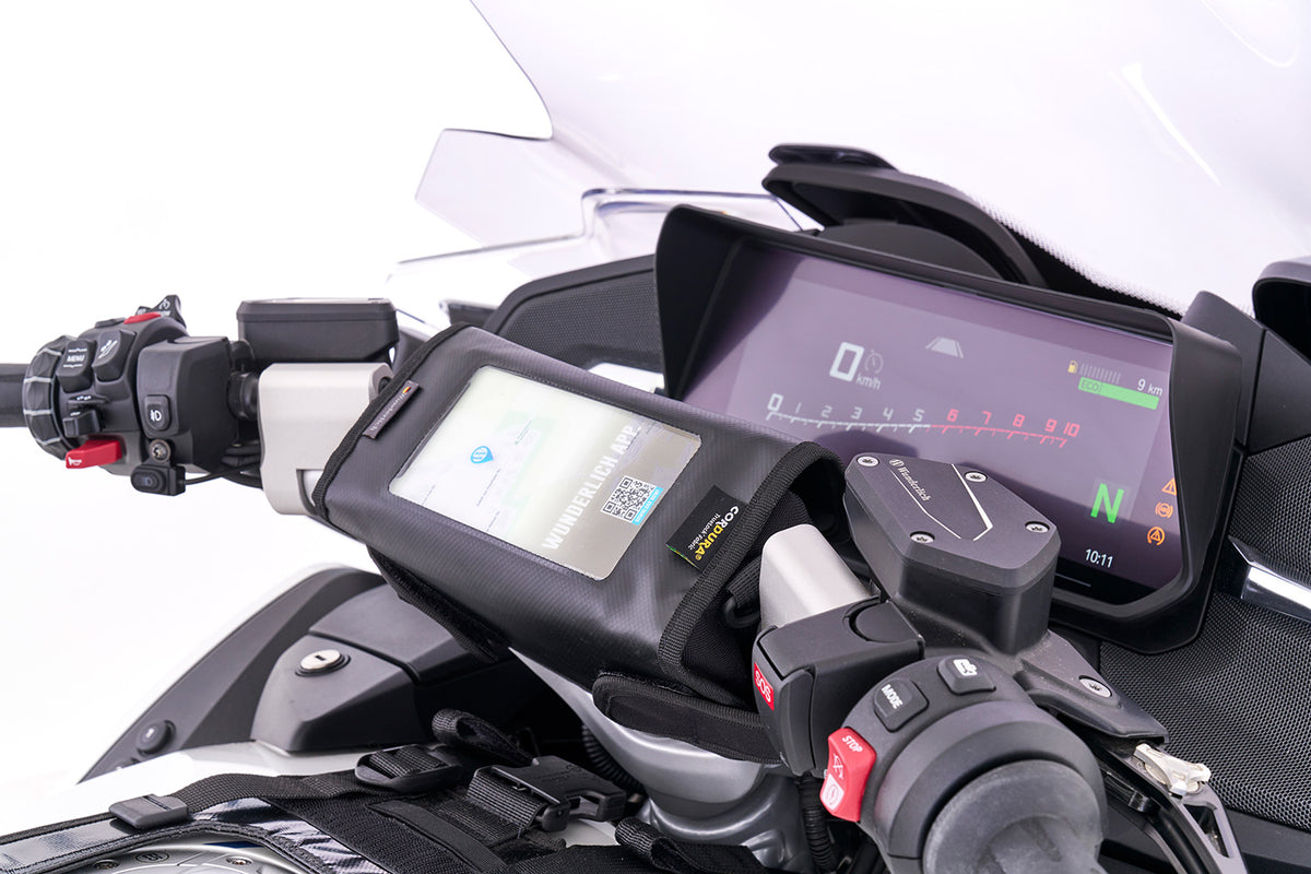 For everything that needs to be quickly to hand on the go, but should also be optimally protected