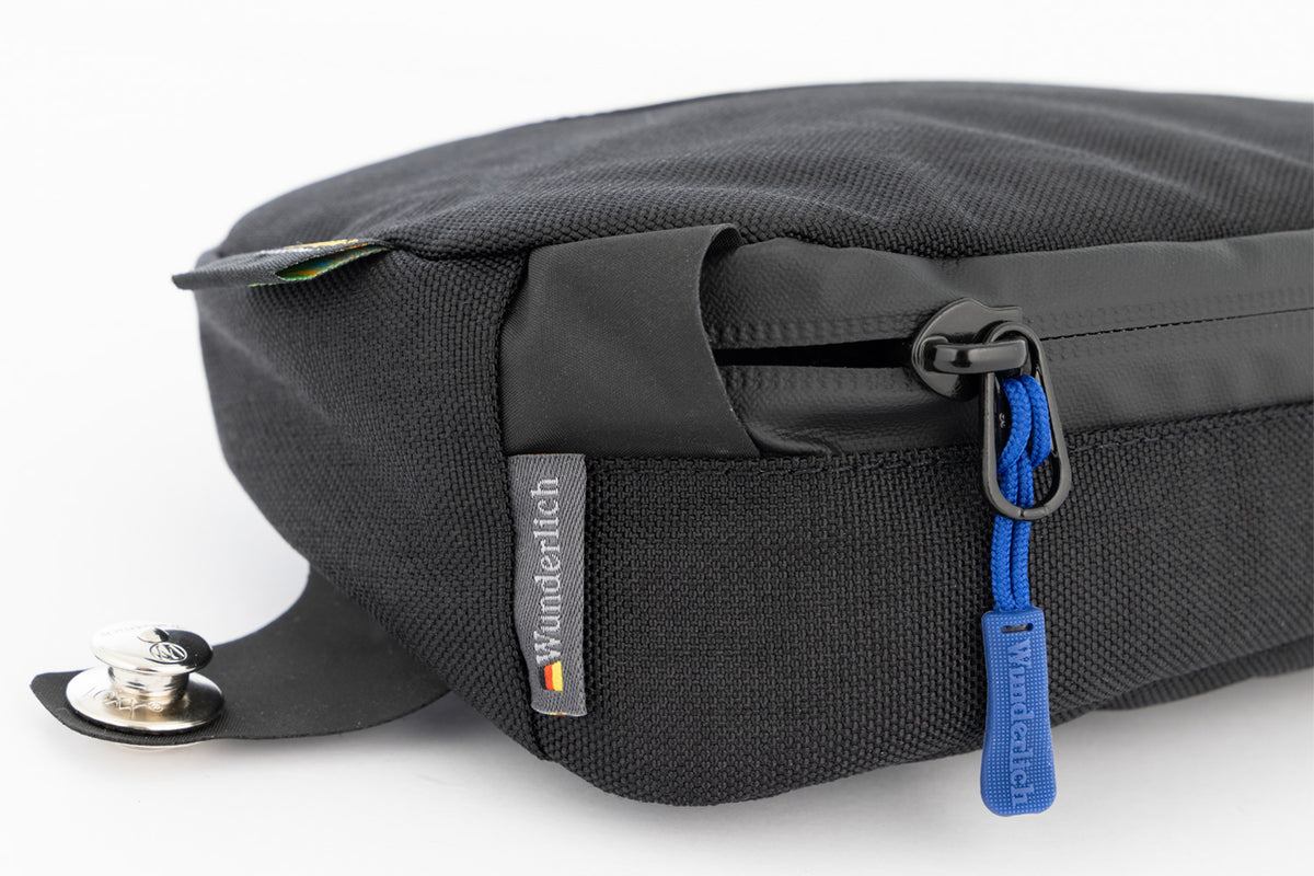 Tailor-made cockpit bag in CORDURA® TrueLock™ fabric