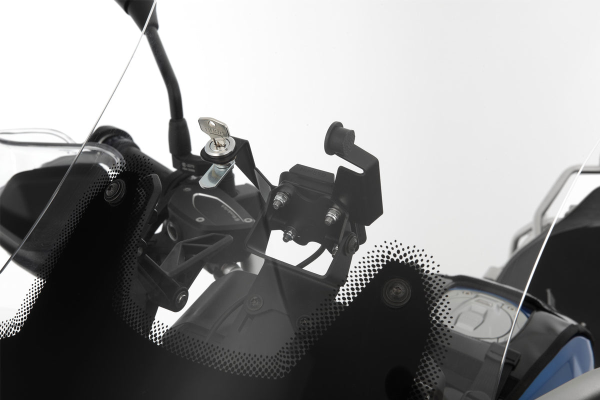 This security kit is mounted on the Garmin Zumo XT navigation mounting and prevents unauthorised access to the expensive device.