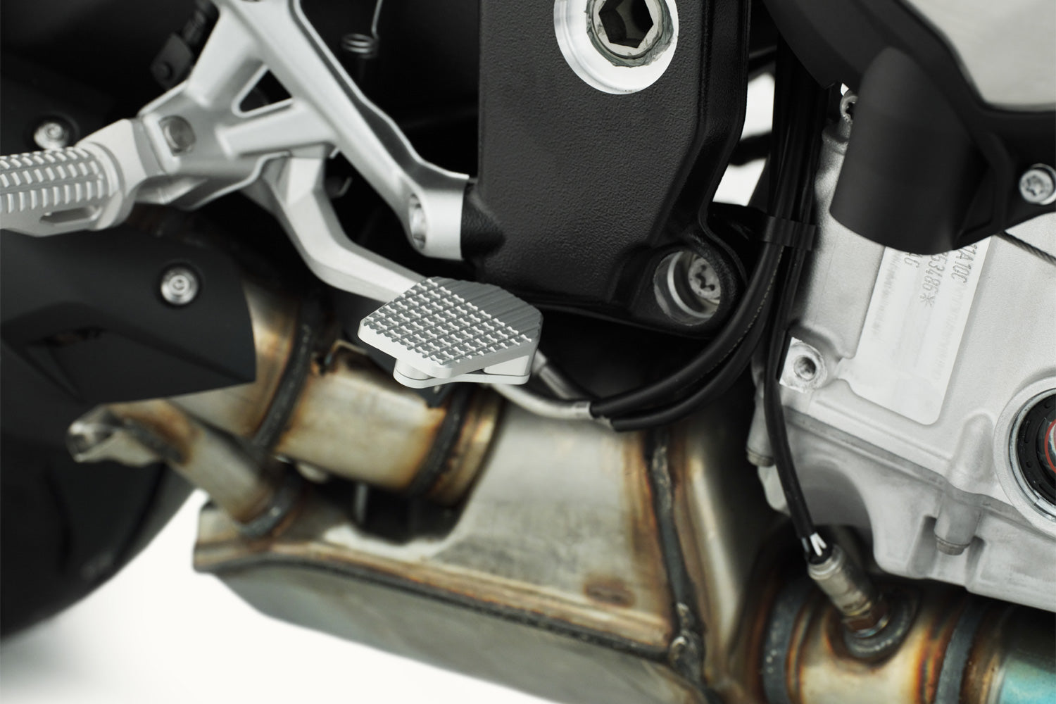 The enlarger improves ergonomics and comfort and thus increases passive safety.
