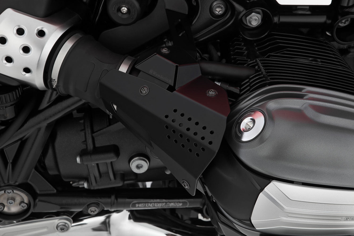 Reliable protection for vulnerable line connections, connectors, the throttle sensor and the injector tube