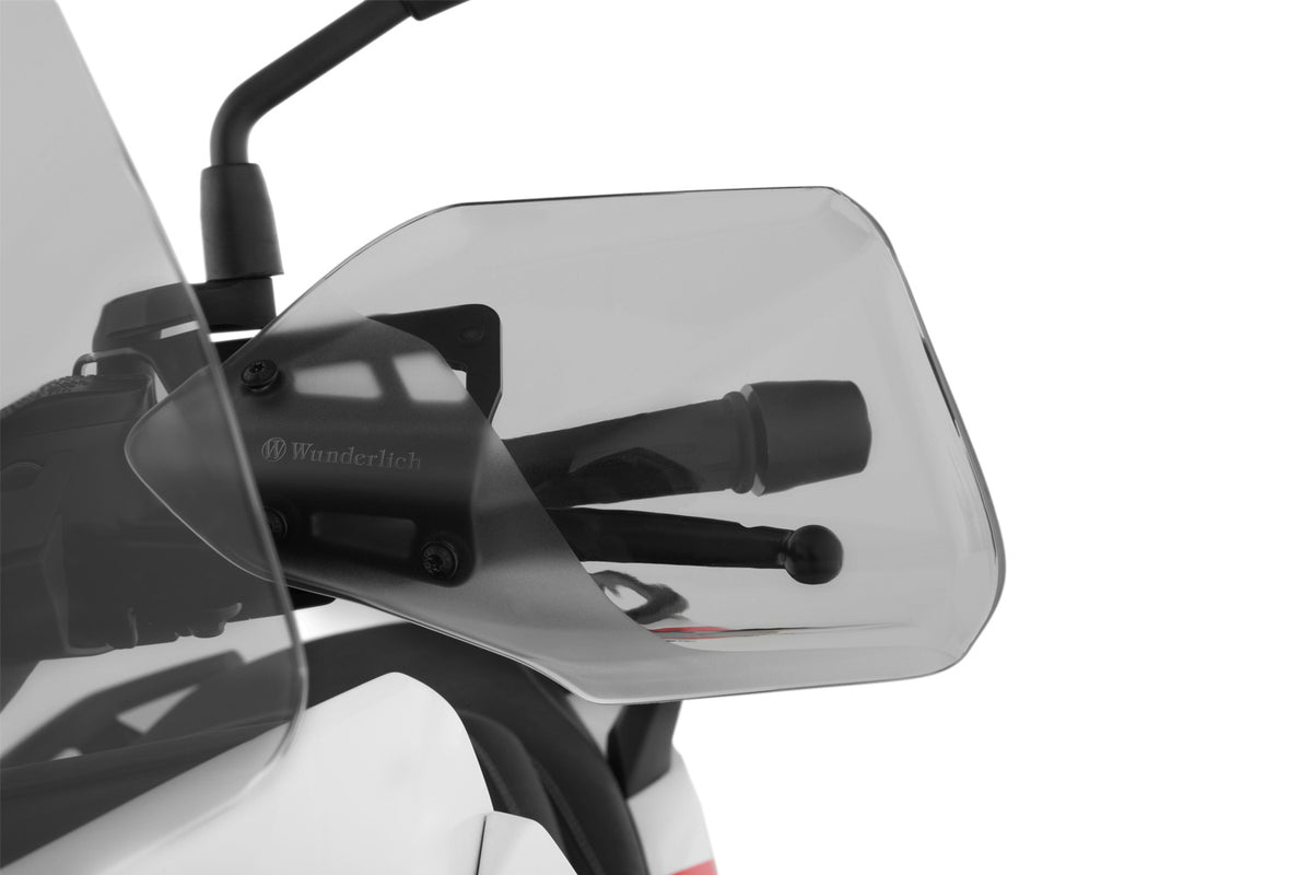 Hand guards BMW Scooter C 400 GT,  C 400 X For a long time, the use of Hand guards was reserved exclusively for off-road machines.