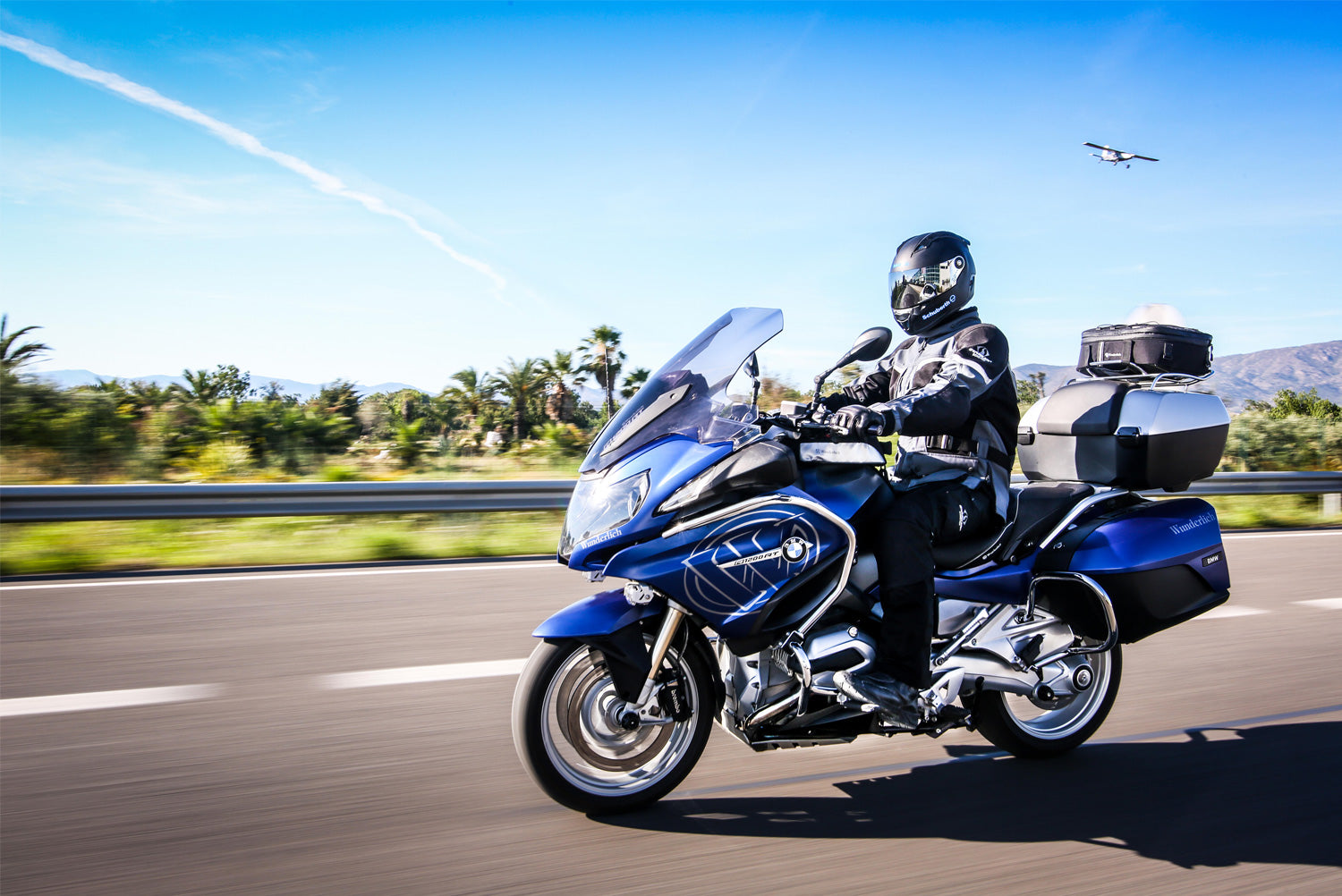 Wunderlich Touring Screen  R 1200/1250 RT LC smoked grey.A luxury touring screen for Tourers.Optimal relief of head,upper body and shoulders