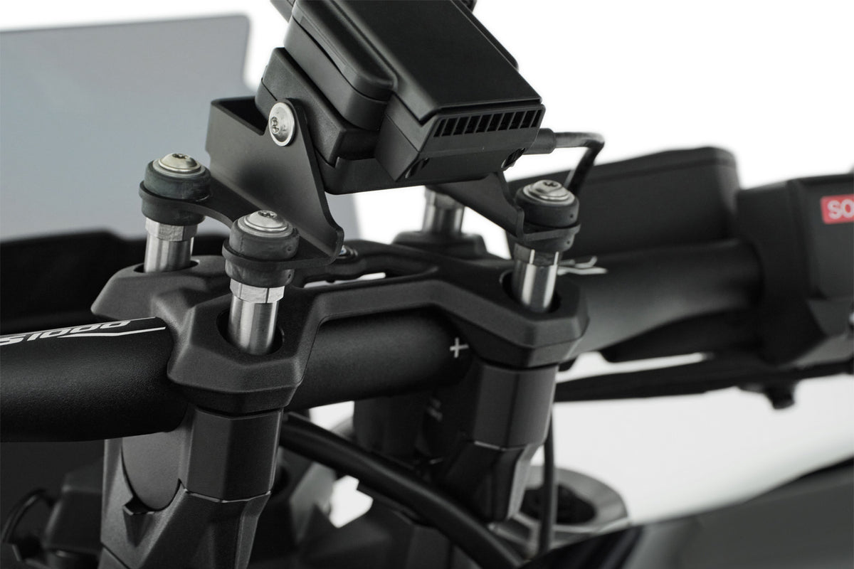 Special screws for handlebar riser with sat nav