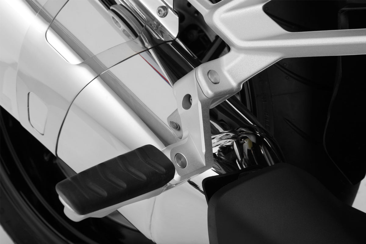 Approx. 45 mm lower compared to the position of the original footrests