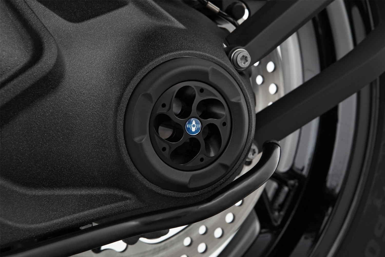 Wunderlich hub cover tornado for bmw R 1200 GS LC Adv. GS LC, R LC, RS LC, RT LC closes the hollow, ragged wheel hub.
