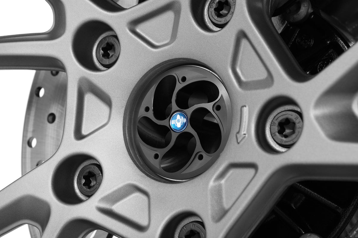 Wunderlich hub cover tornado for bmw R 1200 GS LC Adv. GS LC, R LC, RS LC, RT LC closes the hollow, ragged wheel hub.