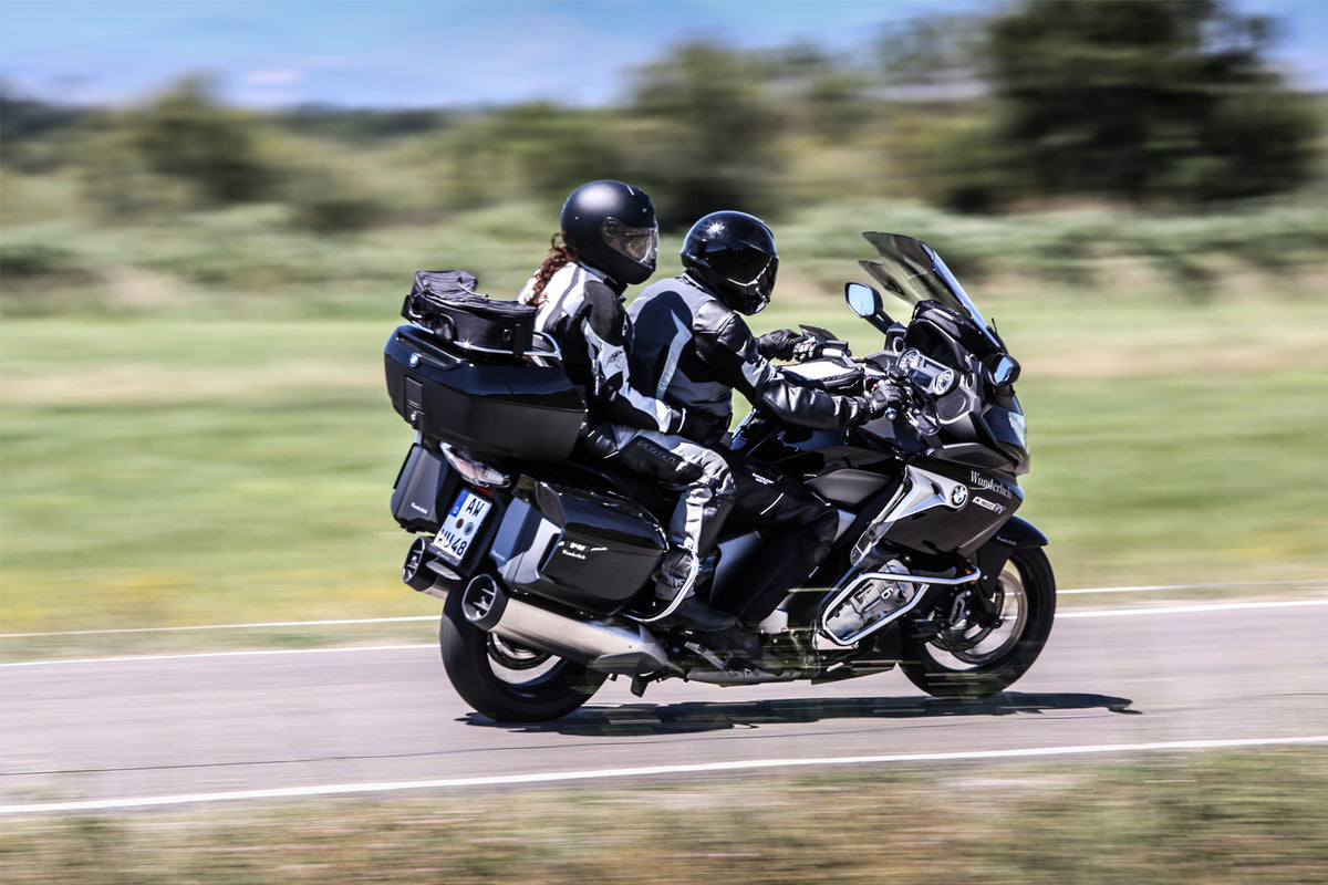 Elegant »MARATHON AIRVENTED« windshield with the unique, controllable ventilation open