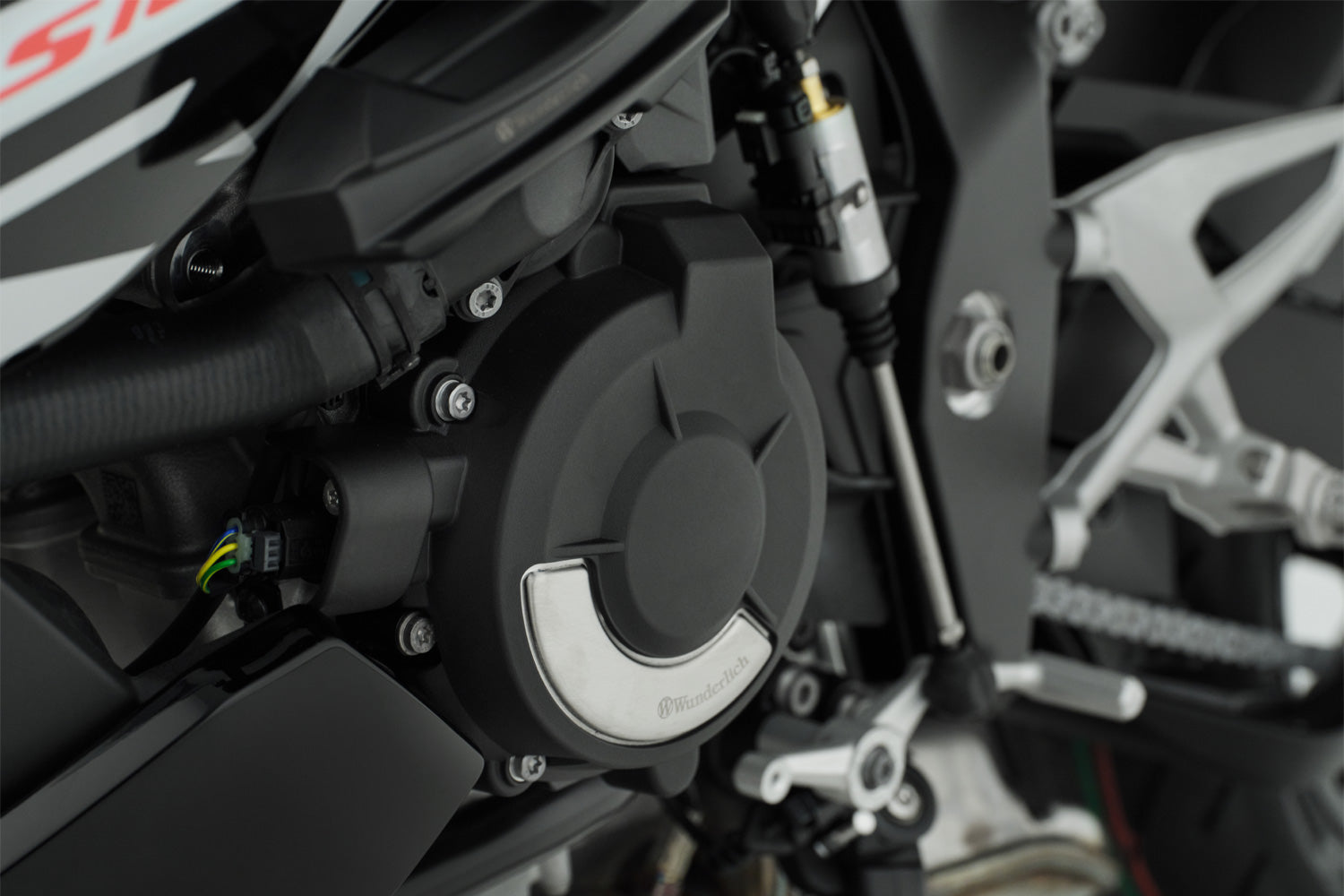 Reduces the risk of expensive secondary damages after a motorcycle falling, slipping or any other unforeseen mechanical stresses