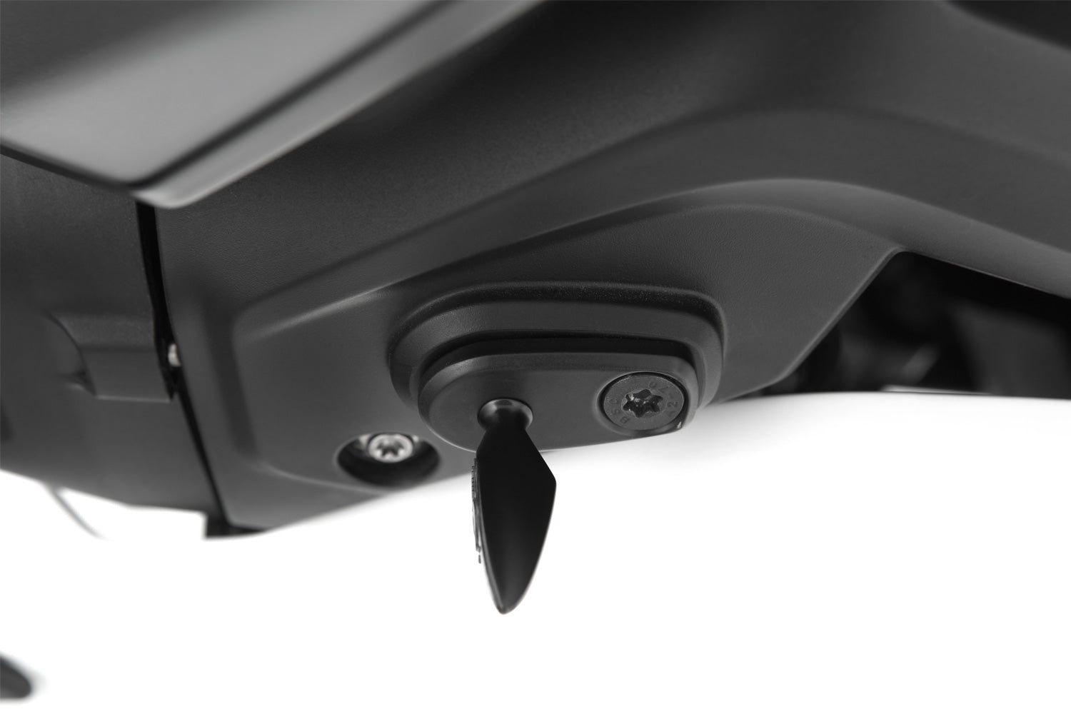 This adapter covers the opening on the original indicator bracket and simultaneously lets you attach accessory indicators.