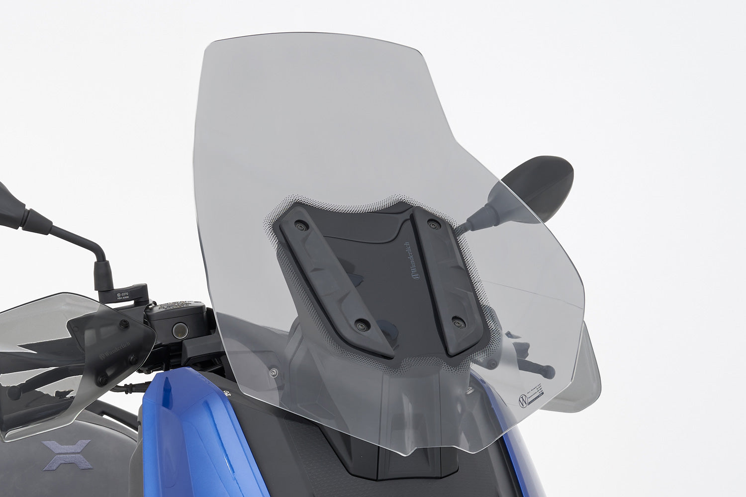 Wunderlich Windshield MARATHON C 400 X - complete your BMW ✔ Premium components ✔ Integrated design ➜ Order now